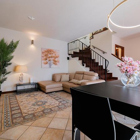 Casa Di Iaio - 90 M2 Apt With Free Wi-Fi, Netflix, Home Cinema & Parking Gorizia Exterior foto